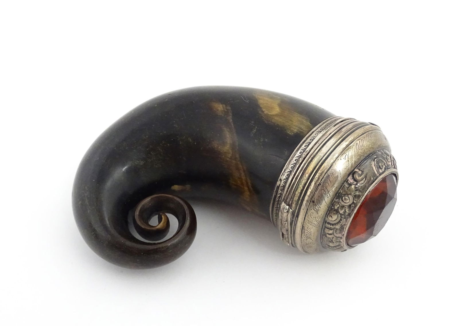 A 19thC Scottish rams horn snuff mull with white metal mounts engraved Mr A. Bennett Butchers Arms (1 of 10)