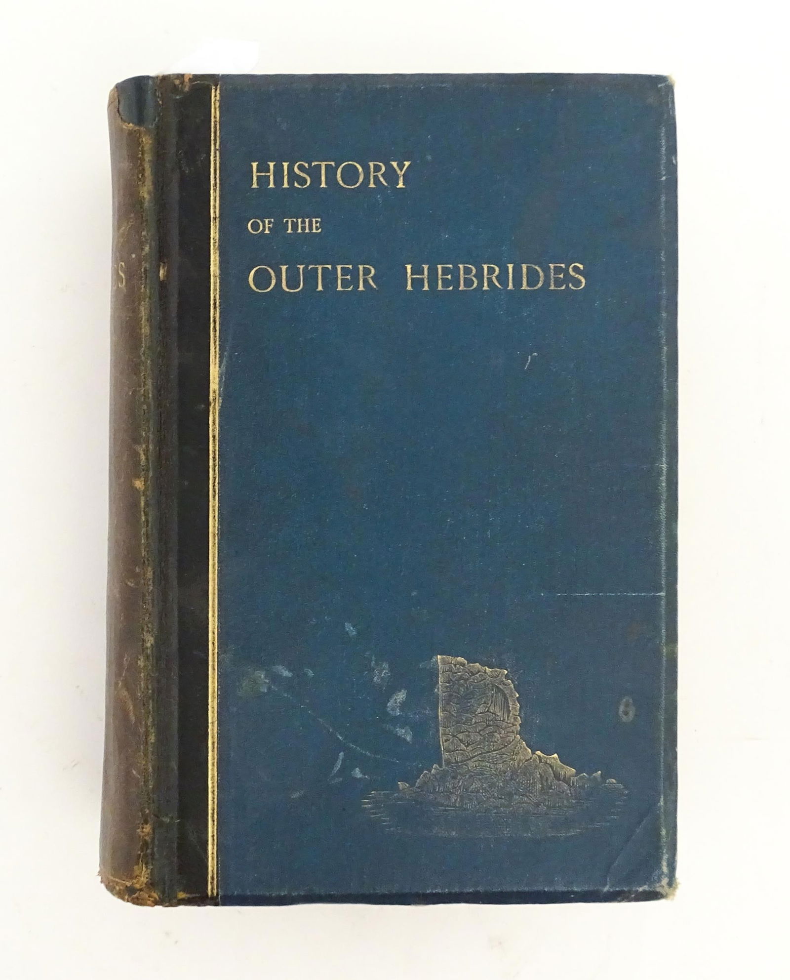Book: History of the Outer Hebrides - Lewis, Harris, North and South Uist, Benbecula and Barra, by: Book: History of the Outer Hebrides - Lewis, Harris, North and South Uist, Benbecula and Barra, by W. C. MacKenzie, limited / special edition 71 / 150. Published by Alexander Gardner, Paisley, 1903Ple