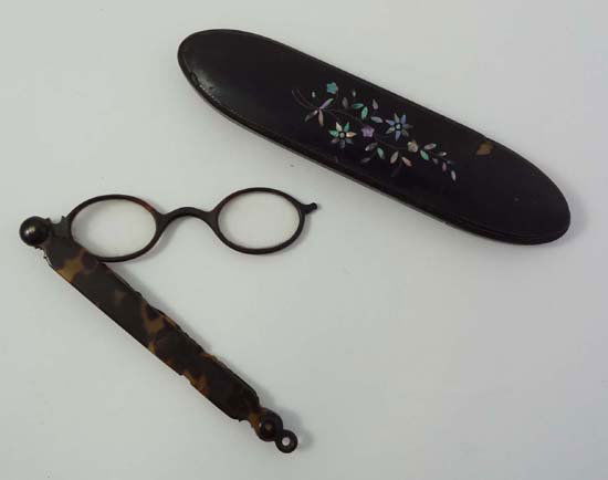 A Victorian abalone shell inlaid papier-mâché glasses c: A Victorian abalone shell inlaid papier-mâché glasses case together with a pair of tortoiseshell cased folding lorgnettes