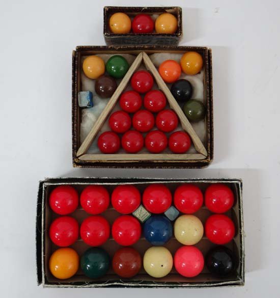 Snooker / Billiards : A set of 1/4 size boxed composite: Snooker / Billiards : A set of 1/4 size boxed composite balls labelled 'Atlas' including 10 reds, 7 coloured balls and chalk, a set of boxed composite billiard balls ( 1x red and 2x ivory) marked Roni