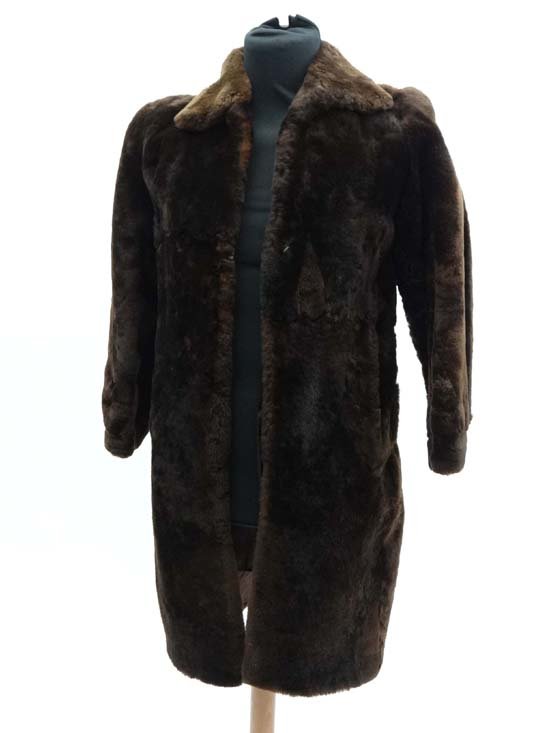 Vintage Retro clothing : a trimmed dark brown Beaver: Vintage Retro clothing : a trimmed dark brown Beaver Lamb Coat with dark brown lining, 43" long £20 - 30