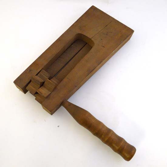 Football : a wooden Rattle / Klaxon Please Note -: Football : a wooden Rattle / Klaxon Please Note - Prospective purchasers must satisfy themselves as to the condition of lots prior to bidding £20 - 30
