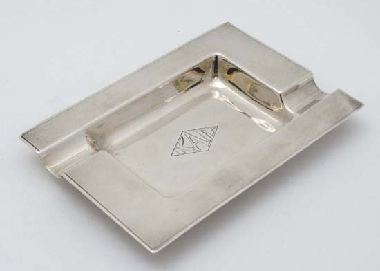 An Art Deco silver ash tray with engine turned (1 of 4)