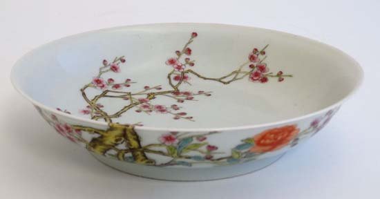 A Chinese cherry blossom bowl, decorated in polychrome  (1 of 7)
