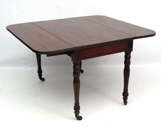 A Geo IV / William IV mahogany large Pembroke table: A Geo IV / William IV mahogany large Pembroke table with single drawer to one end 42'' long x 25 1/2'' wide( unextended) x 28 1/4'' high