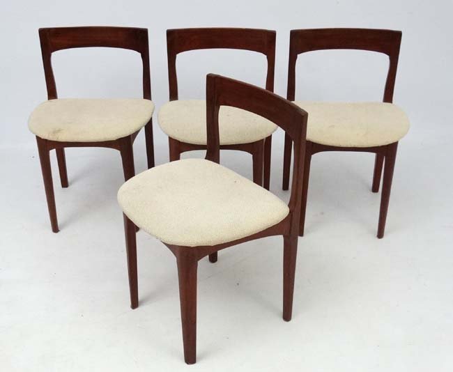 Vintage Retro : A set of 4 Danish Teak bow back dining: Vintage Retro : A set of 4 Danish Teak bow back dining chairs with oatmeal woven seats and four shaped legs, for use around a circular table? 28 1/2'' high (4)