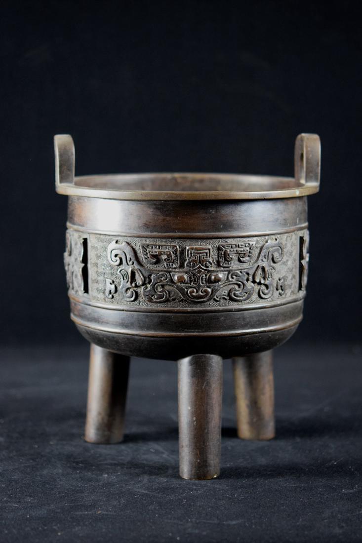 Chinese Bronze Round Ding (1 of 10)