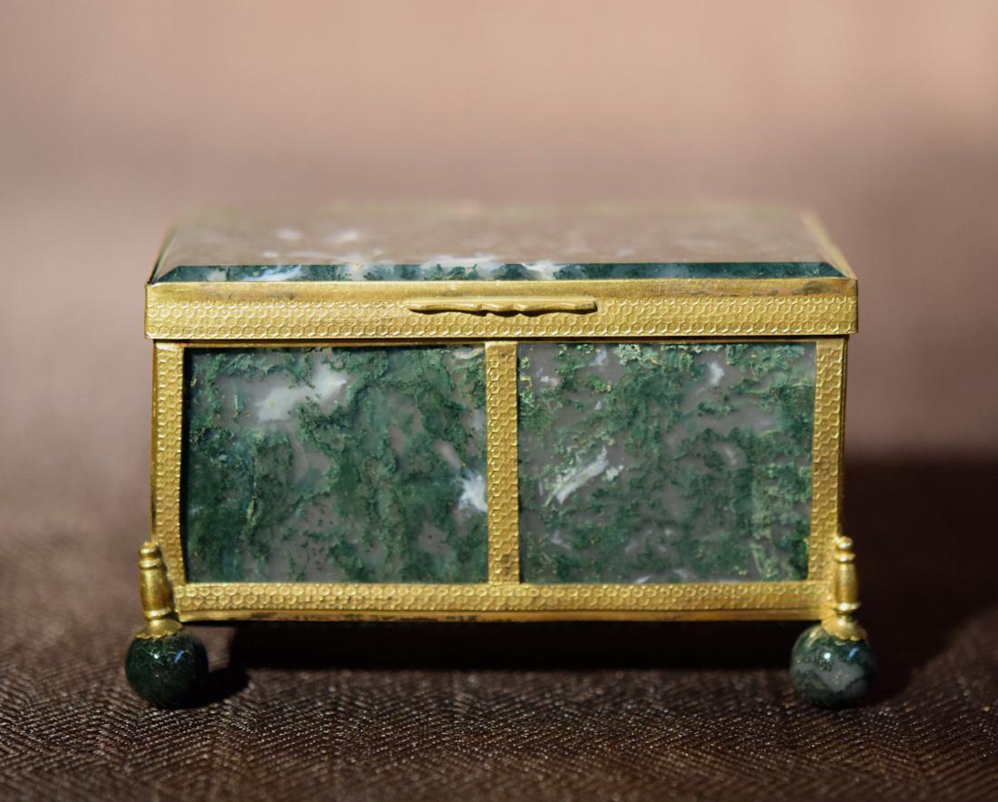 Fine Moss Agate Box with Gilt Bronze Mounting (1 of 5)
