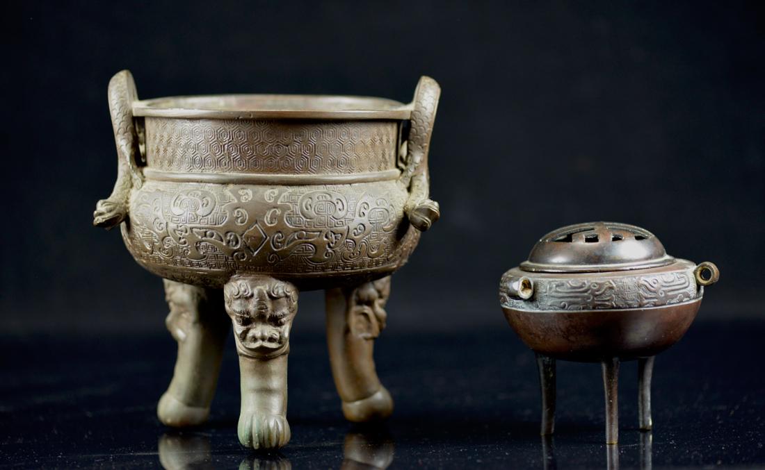 Two Chinese Bronze Censers (1 of 8)