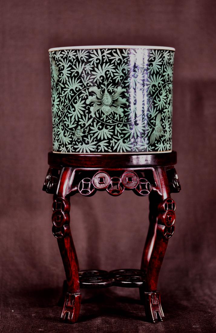 Chinese Green Porcelain Planter on Stand (1 of 7)
