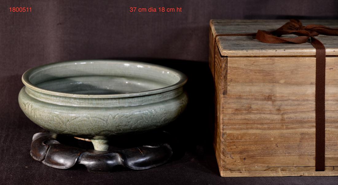 Large Chinese Ming Celadon Censer with Box (1 of 8)