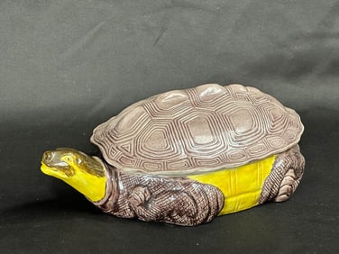 Chinese Sancai Glazed Porcelain Turtle Covered Box