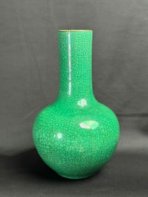 Chinese Apple Green Crackle Glazed Tian Chung Vase
