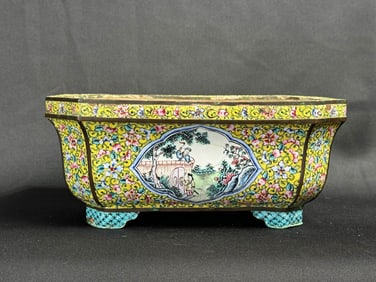 Chinese Canton Enamle Planter