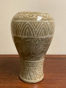 Korean Porcelain Vase with Incasied Décor