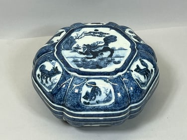 Chinese Blue White Porcelain Covered Box