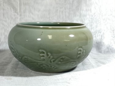 Chinese Celadon Porcelain Brush Washer - Wave Décor