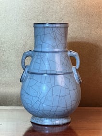 Chinese Guan Crackle Glazed Porcelain Vase
