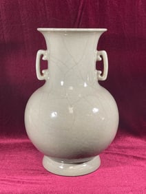 Chinese Guan Crackle Glazed Porcelain Vase with Handle