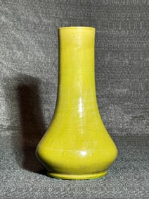 Chinese Grass Green Monochrome Glazed Porcelain Vase