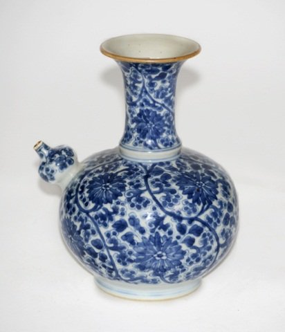 Chinese Kangxi Blue White Porcelain Kendi: Chinese Kangxi blue white porcelain kendi with soy glazed rim and painted lotus vine pattern. 17/18th cen, made for the export market. Measures 6" in height. Provenance: Greenwich, CT Estate