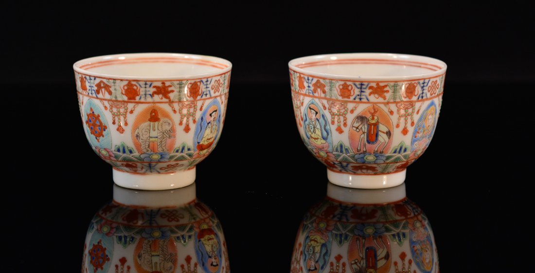Pair Chinese Buddhist Scene Porcelain Cups: Doukuan period, 19th cen, measures 3"h, 3.5" diameter. Please visit our website http://stallionhillgallery.com/ to see the high resolution photos. Thanks! 欲见高清照Ĥ
