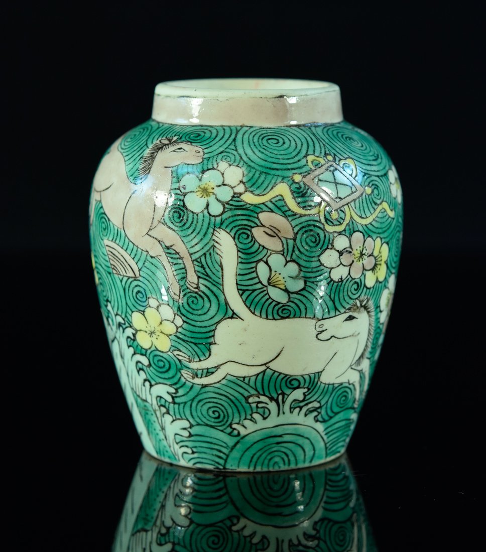 Chinese Kangxi Famille Verte Porcelain Jar - Horse (1 of 6)