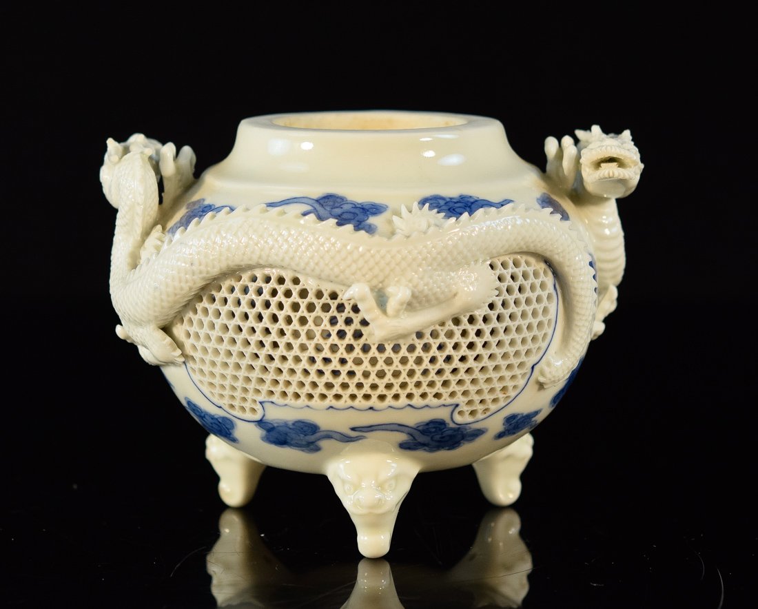 Japanese Hirado Porcelain Censer (1 of 9)