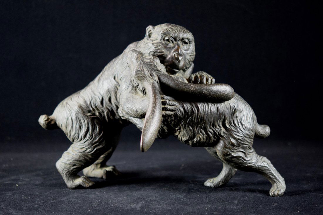 Unusual Japanese Bronze Rabbit and Kingkong Group (1 of 8)