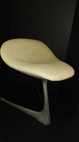 Vladimir Kagan Stool: Vladimir Kagan Mid Century Stool. Metal base with aero dynamic design. Height 22" Width 19" Depth 20"