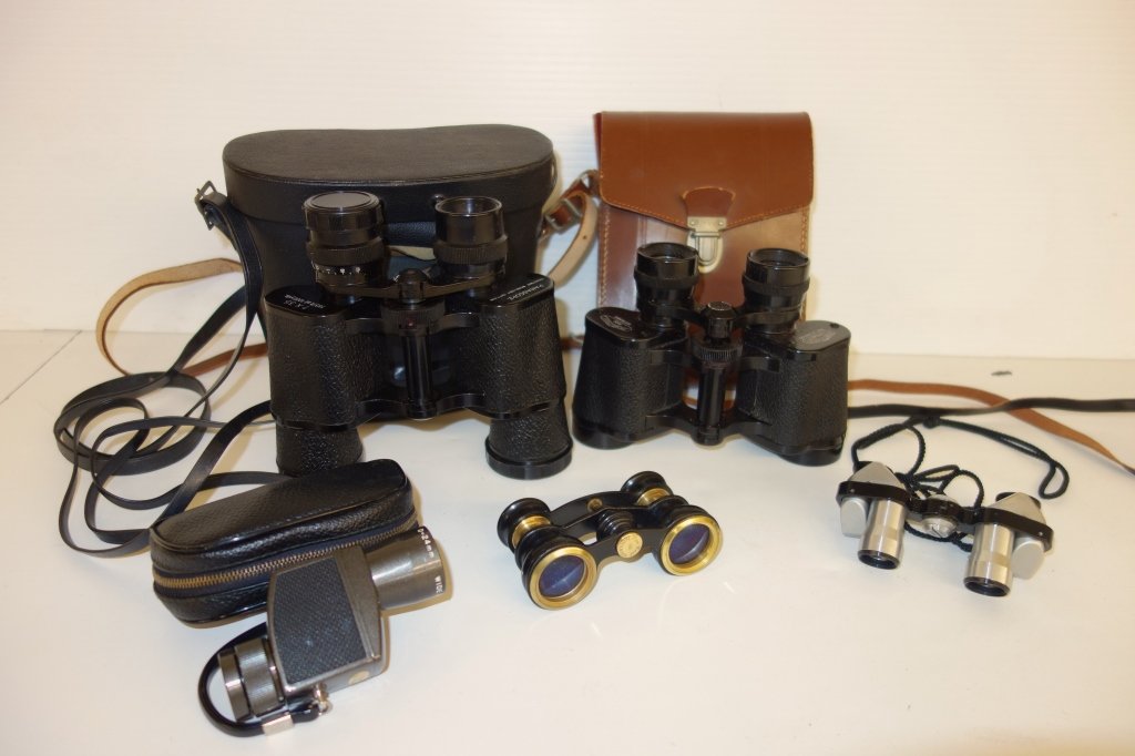 5 pairs of binoculars Mayflower: 5 binoculars including Mayflower; Van Bort; Hartmann; Panascope. Great condition.