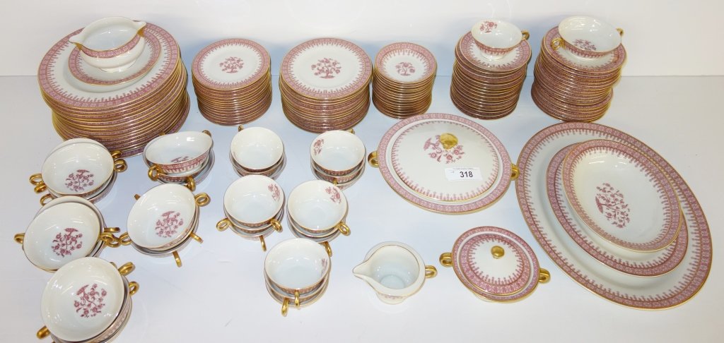 140 pc. Theodore Haviland dishes: 140 pieces Theodore Haviland New York Made in America "Cambridge" dishes/cups/platters/bowls.