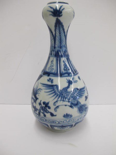 Oriental blue and white bud vase with pheonix: 18th century or earlier Korean or Chinese antique vase blue and white bud vase. 11 inches high