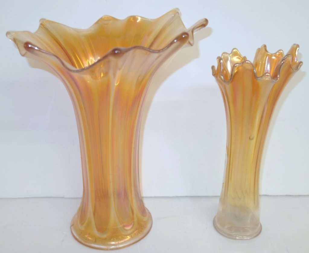 2 Carnival glass Funeral vases (1 of 2)