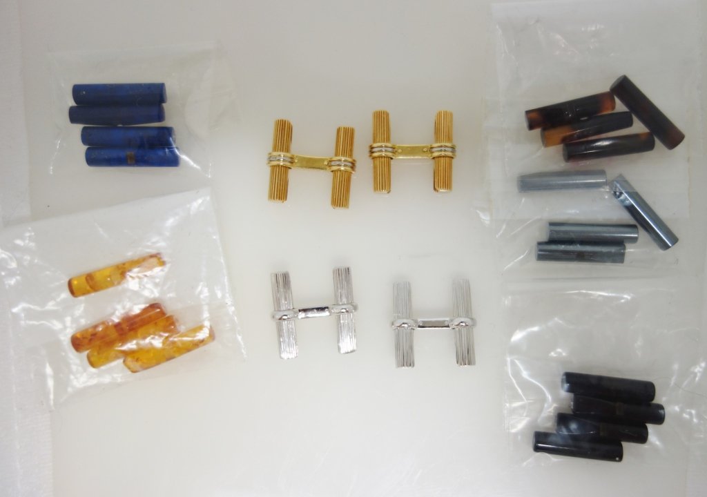 2 pairs Van Cleef & Arpels baton cufflinks (1 of 4)