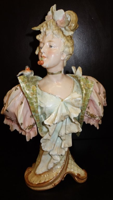 RW Rudolstadt Germany woman bust: RW Rudolstadt Germany woman bust. Missing pieces; cracks, needs repair. 13 x 9