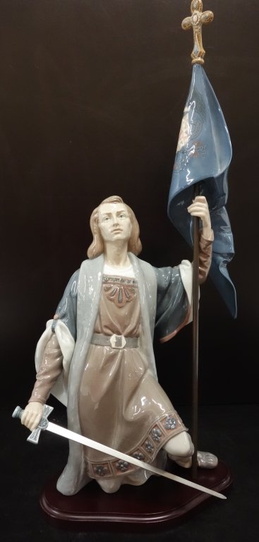 Large Lladro knight statue (1 of 5)