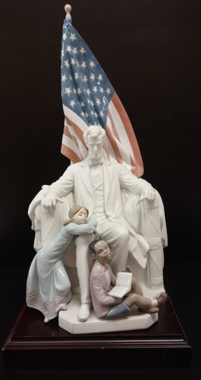 Large Abe Lincoln Lladro statue signed (1 of 5)
