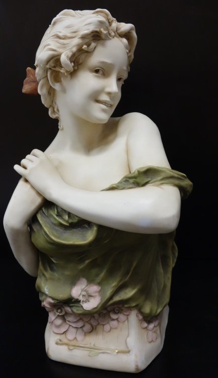 Royal Dux Bohemia porcelain statue (1 of 6)