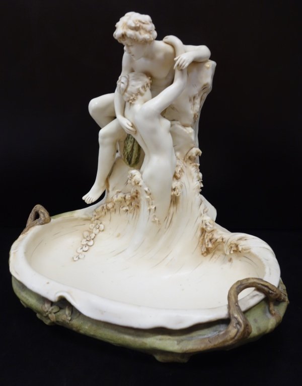 Royal Dux nude women statue by Hampel: Royal Dux Bohemia porcelain statue of nude women by Hampel. 12 x 12