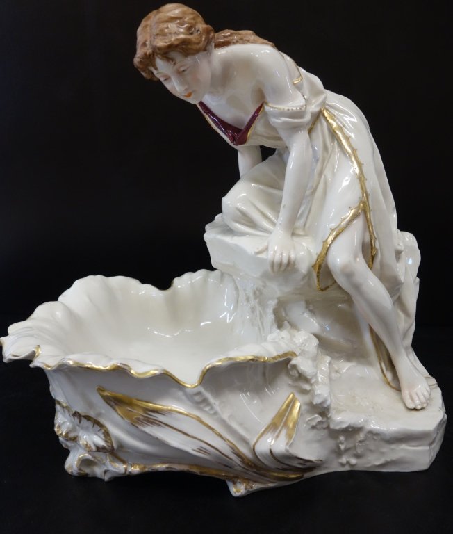 Royal Dux woman statue (1 of 6)