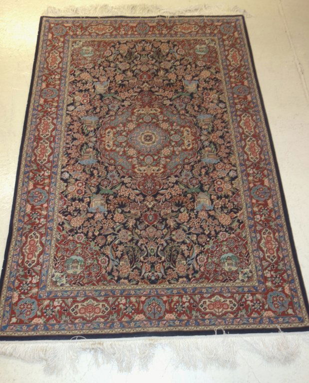 Oriental /Persian rug (1 of 6)