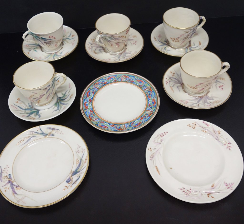 13 pieces Belleek cups & saucers (1 of 6)