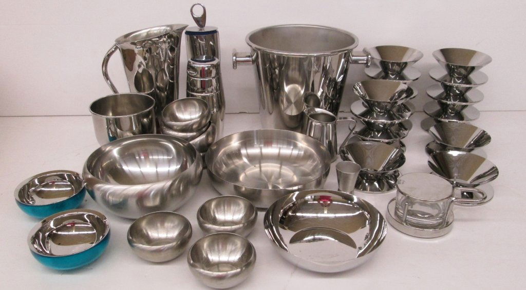 Collection of assorted silver plate (1 of 6)