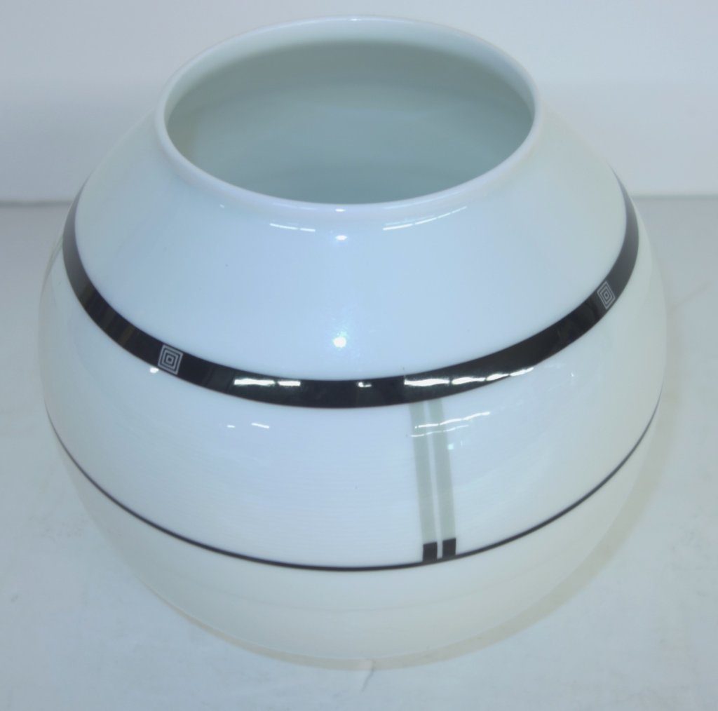 Bernardaud Limoges "Wiener" vase: Bernardaud Limoges "Wiener" vase. 8 inches high.