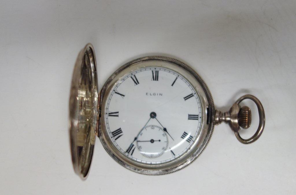 Elgin pocket watch: Elgin pocket watch with silver case. N/W