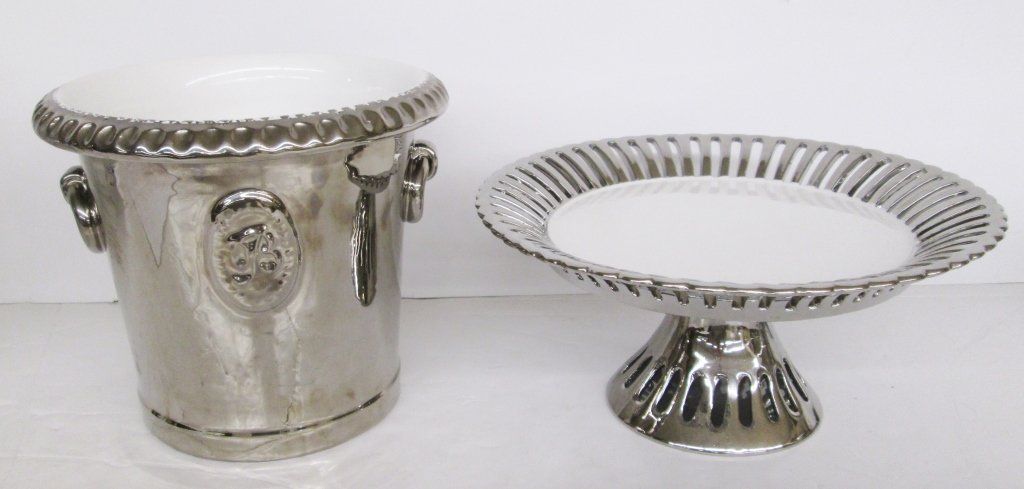 2 piece pottery lot (1 of 3)