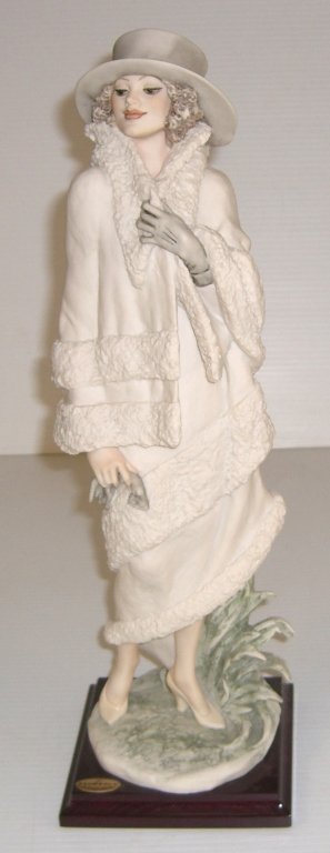 Capodimonte woman statue by Giuseppi Armani (1 of 7)