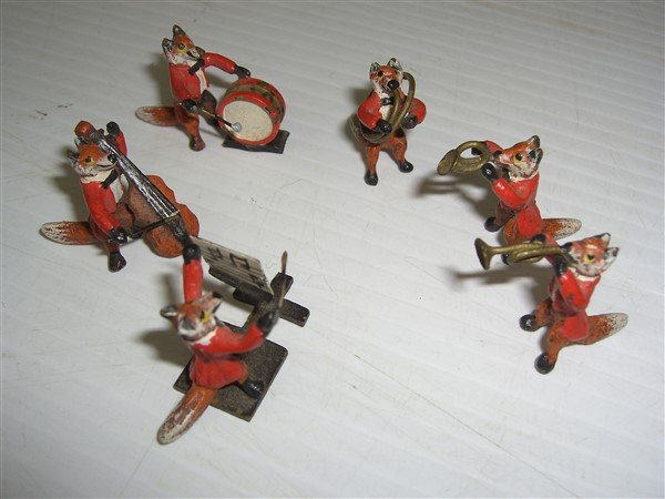 miniature cold painted austrian bronze  fox band (1 of 2)
