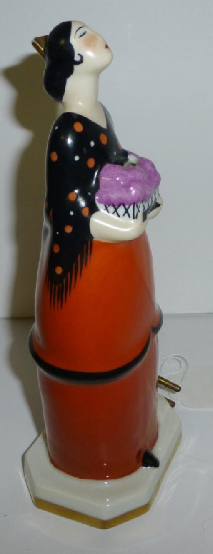 Robj Paris Spanish lady with flowers perfume lamp (1 of 5)